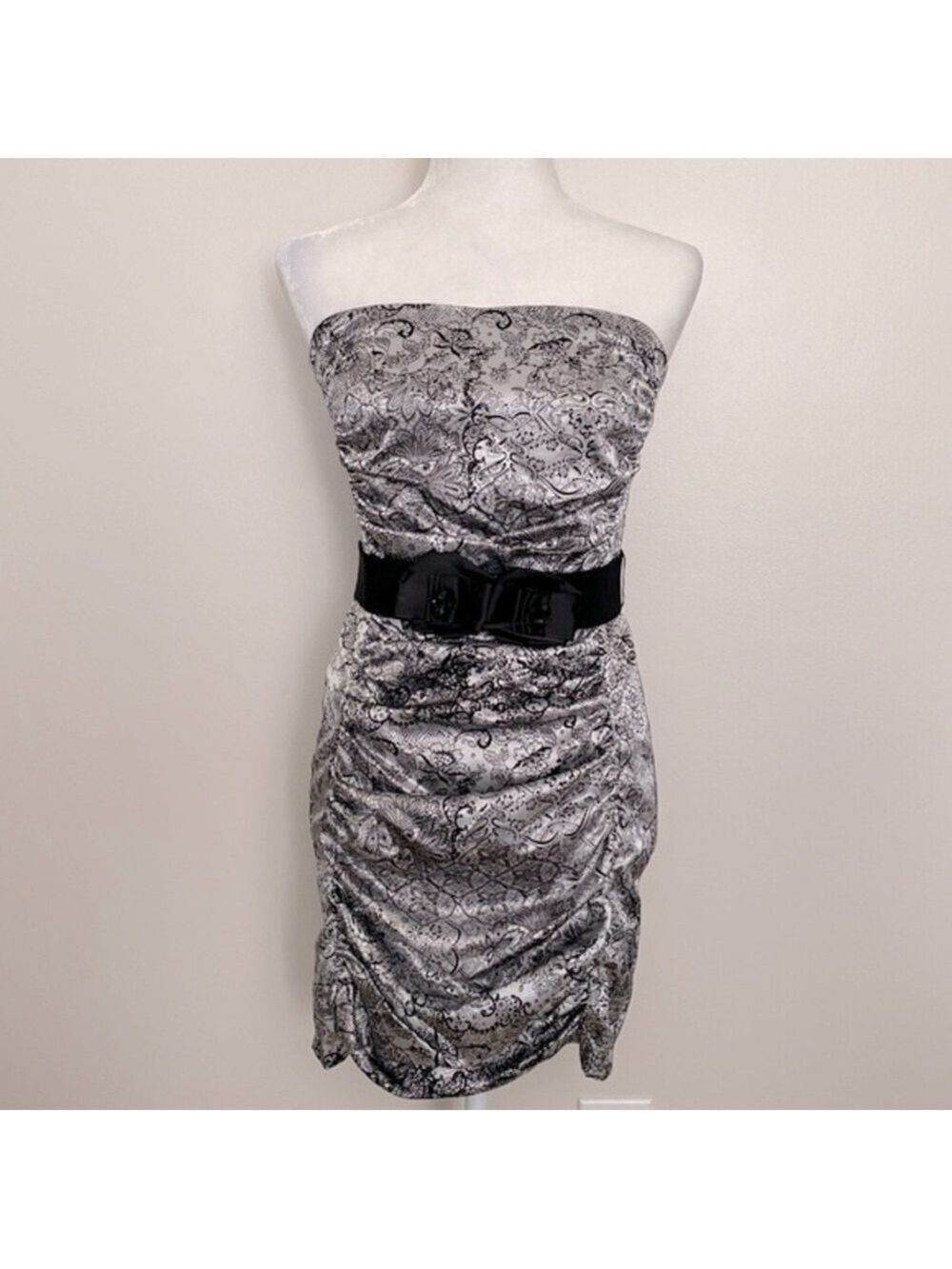 Ruby Rox vintage Y2K silver and black paisley print mini dress